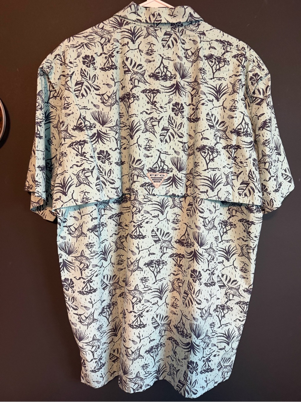 Columbia PFG Regular Fit Casual Button Down Shirt. NWT - Picture 8 of 9